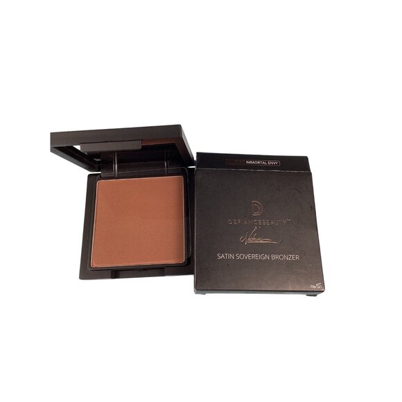 Defiance Beauty Satin Sovereign Bronzer Shade Immortal Envy 7g Radiant Finish - Picture 1 of 4